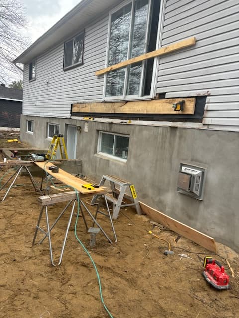 Agrandissement avec revêtement extérieur à Terrebonne - Photo 1