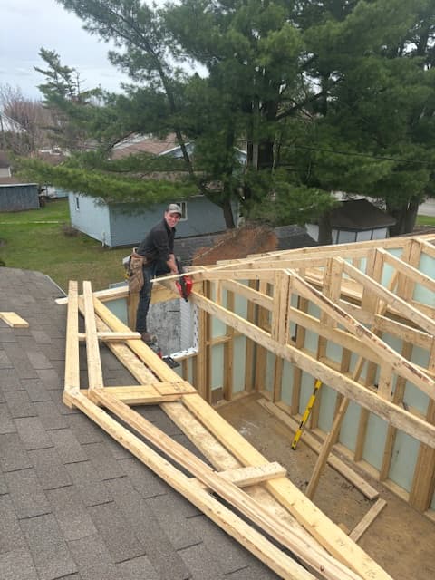 Agrandissement avec revêtement extérieur à Terrebonne - Photo 2