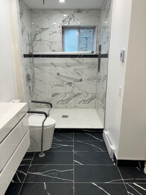 Rénovation de salle de bain à Montréal - Photo 1
